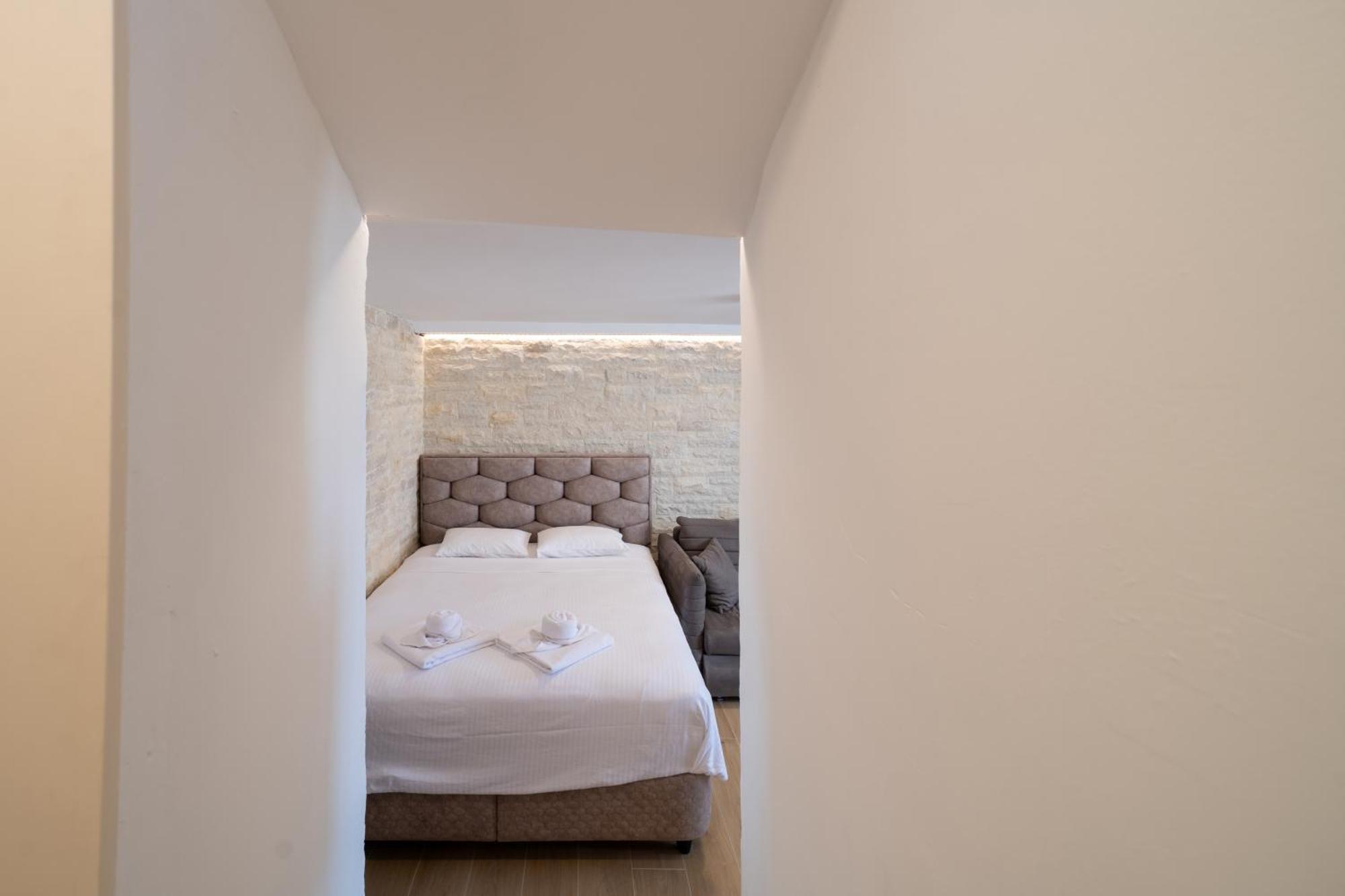 Apartament Christian *